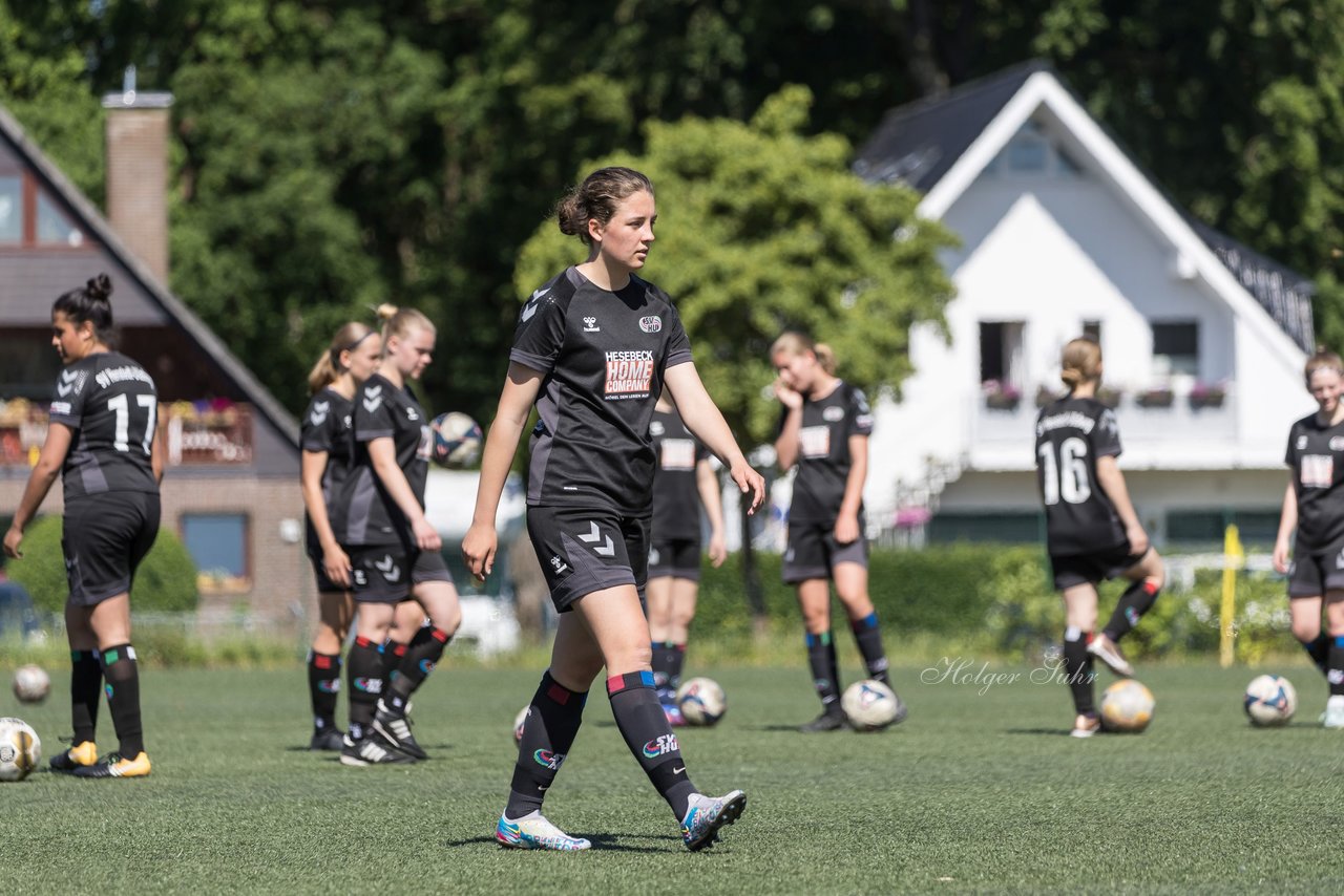 Bild 68 - wBJ SV Henstedt Ulzburg - TuS Rotenhof : Ergebnis: 12:0